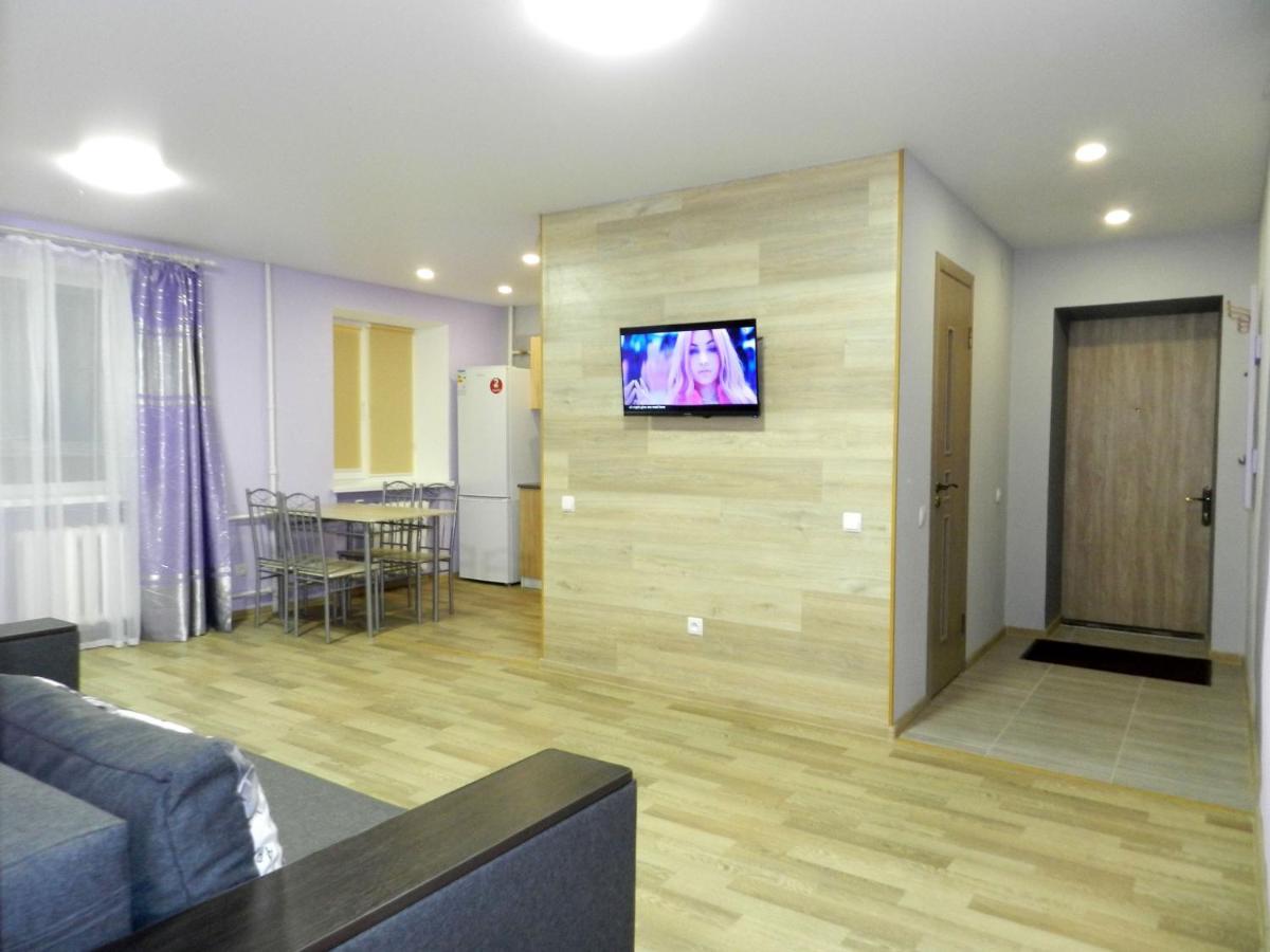 Zaporizhia 3-Room Apartment Near Inturist On Sobornyi Avenue 156, By Grandhome מראה חיצוני תמונה