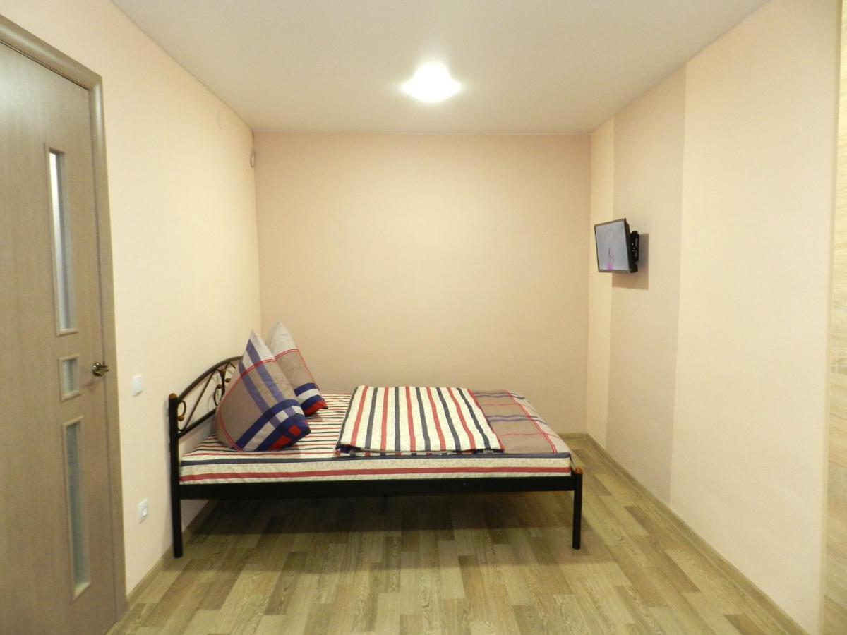 Zaporizhia 3-Room Apartment Near Inturist On Sobornyi Avenue 156, By Grandhome מראה חיצוני תמונה